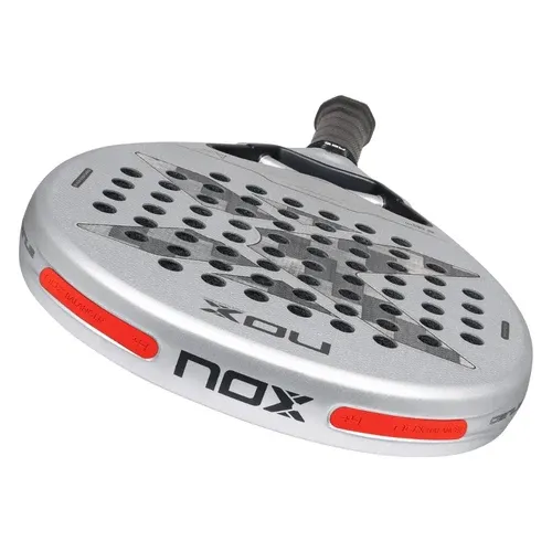 Raquette-de-padel-Nox-Genius-12K-Alum-XTREM-by-Agust_n-Tapia-2027-Cadre.webp