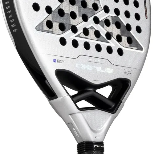 Raquette-de-padel-Nox-Genius-Attack-12K-Alum-XTREM-by-Agust_n-Tapia-2027-Zoom-Coeur-1.webp