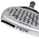 Raquette-de-padel-Nox-Genius-Attack-12K-Alum-XTREM-by-Agust_n-Tapia-2027-Zoom-Cadre.webp